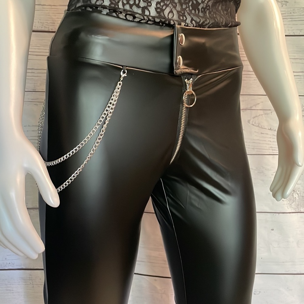 NWT Coquette Darque & Daring Wet Look Pants Size M - Picture 3 of 14